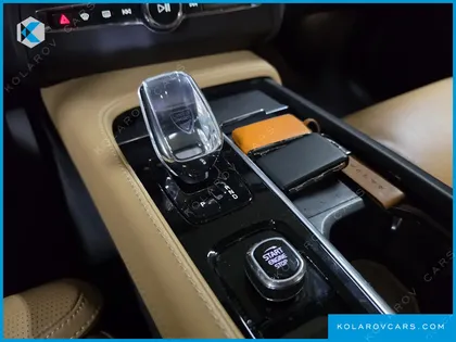 VOLVO XC90 T8 ULTIMATE BRIGHT HYBRID