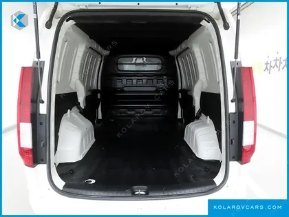 HYUNDAI STARIA CARGO 3-SEATER