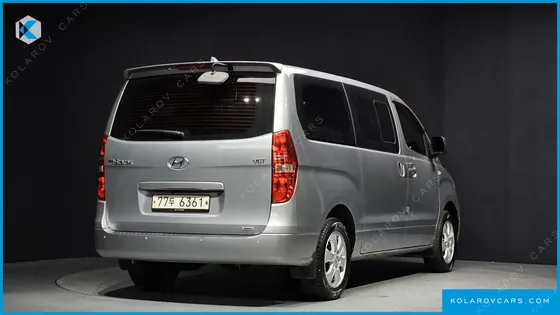 HYUNDAI STAREX 4WD 11-SEATER WAGON