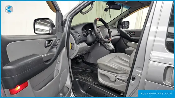 HYUNDAI STAREX 4WD 11-SEATER WAGON
