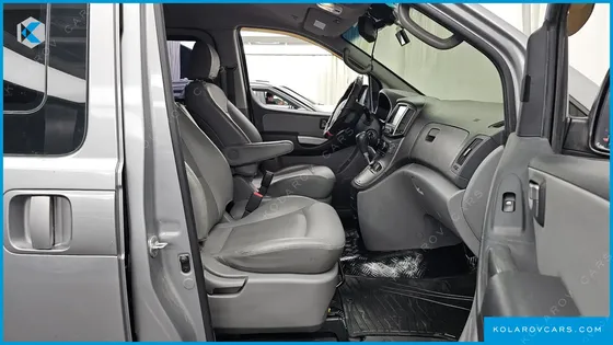 HYUNDAI STAREX 4WD 11-SEATER WAGON