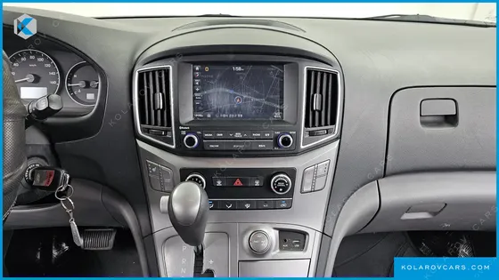 HYUNDAI STAREX 4WD 11-SEATER WAGON