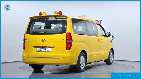 HYUNDAI STAREX GUARD CAR OF CHILDREN