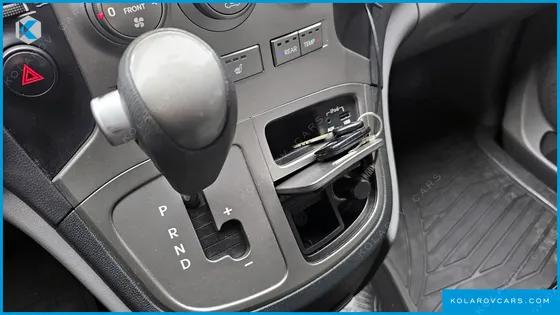 HYUNDAI STAREX GUARD CAR OF CHILDREN