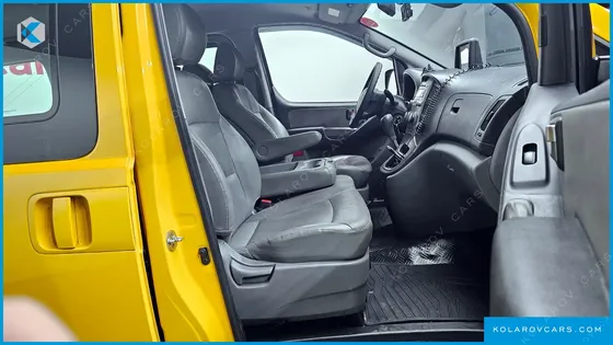 HYUNDAI STAREX GUARD CAR OF CHILDREN