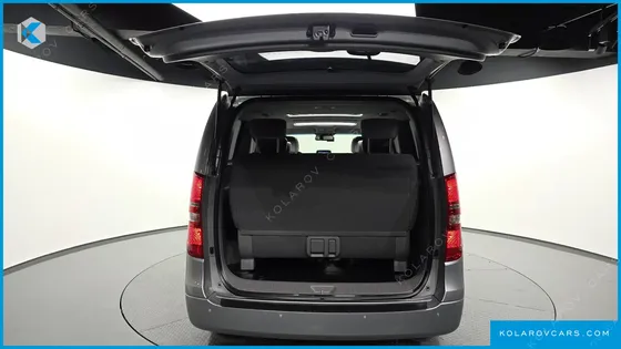 HYUNDAI STAREX 11-SEATER WAGON