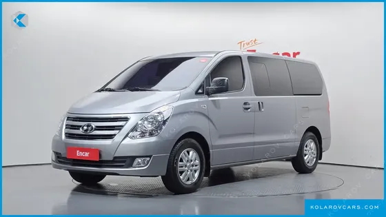 HYUNDAI STAREX 5-SEATER VAN