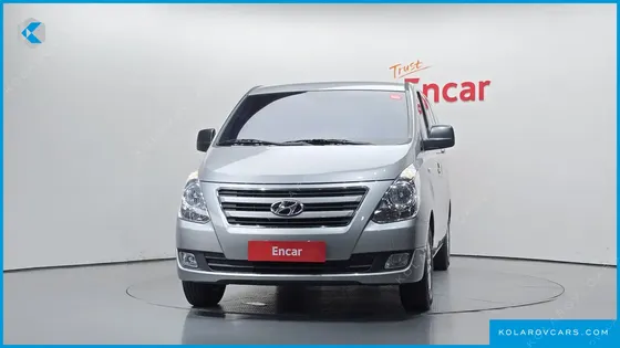 HYUNDAI STAREX 5-SEATER VAN