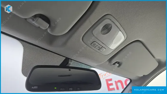 HYUNDAI STAREX 5-SEATER VAN
