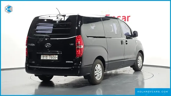 HYUNDAI STAREX 5-SEATER VAN