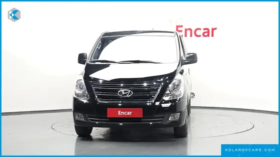 HYUNDAI STAREX 5-SEATER VAN