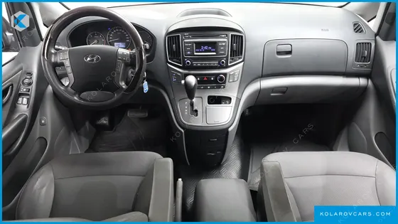 HYUNDAI STAREX 5-SEATER VAN