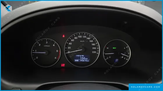 HYUNDAI STAREX 5-SEATER VAN