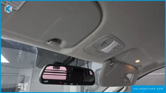 HYUNDAI STAREX 5-SEATER VAN