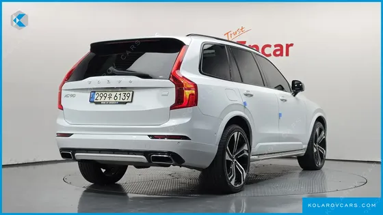VOLVO XC90 T8 R-DESIGN HYBRID