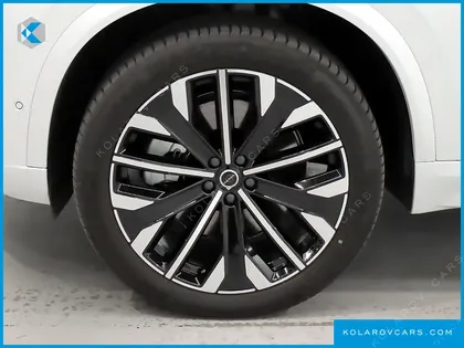 VOLVO XC90 T8 ULTRA BRIGHT HYBRID