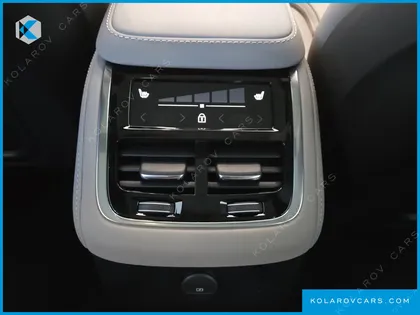 VOLVO XC90 T8 ULTRA BRIGHT HYBRID