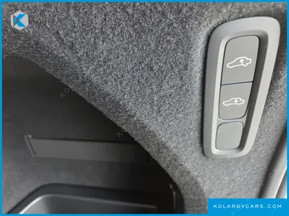 VOLVO XC90 T8 ULTRA BRIGHT HYBRID