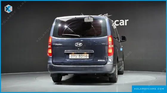 HYUNDAI STAREX 3-SEATER VAN