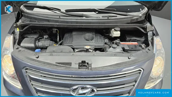 HYUNDAI STAREX 3-SEATER VAN