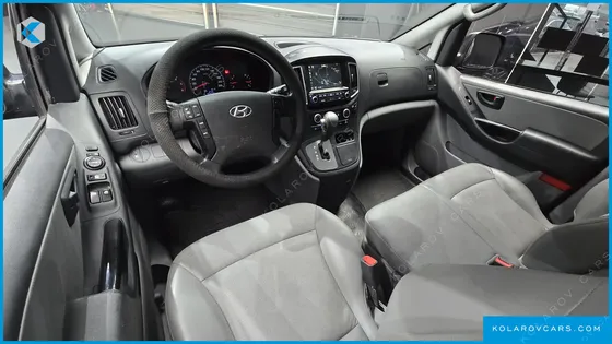 HYUNDAI STAREX 3-SEATER VAN