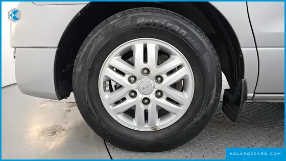 HYUNDAI STAREX 3-SEATER VAN