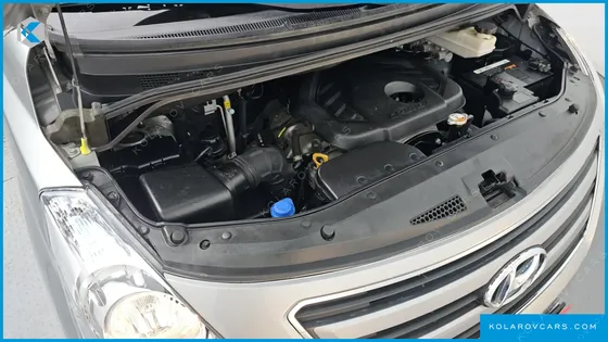 HYUNDAI STAREX 3-SEATER VAN