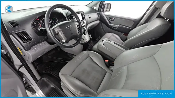 HYUNDAI STAREX 3-SEATER VAN