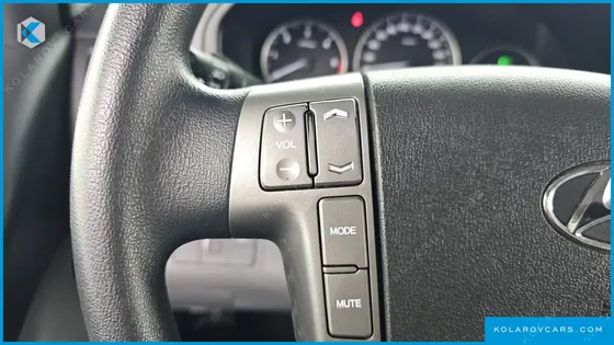 HYUNDAI STAREX 3-SEATER VAN