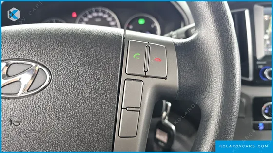 HYUNDAI STAREX 3-SEATER VAN