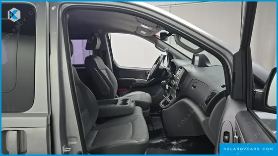 HYUNDAI STAREX 12-SEATER WAGON