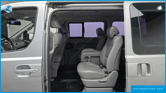 HYUNDAI STAREX 12-SEATER WAGON