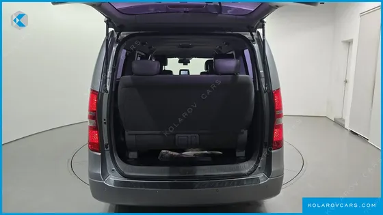 HYUNDAI STAREX 12-SEATER WAGON
