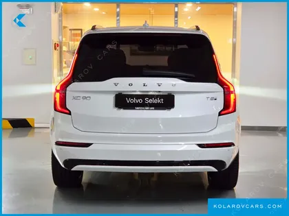 VOLVO XC90 T8 ULTRA DARK HYBRID