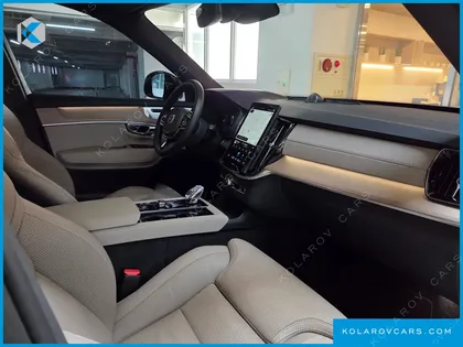 VOLVO XC90 T8 ULTRA DARK HYBRID