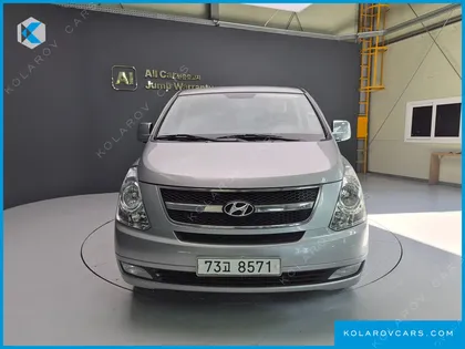 HYUNDAI STAREX 11-SEATER WAGON