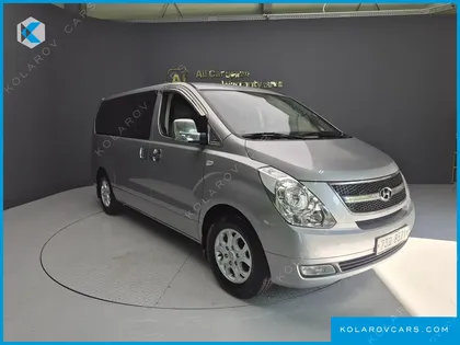 HYUNDAI STAREX 11-SEATER WAGON