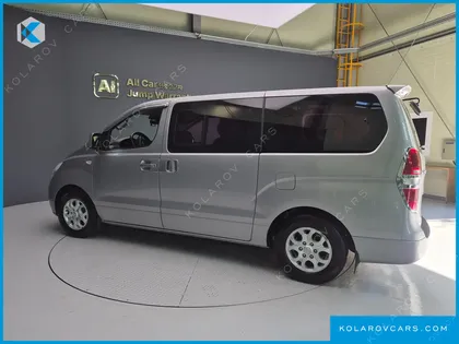 HYUNDAI STAREX 11-SEATER WAGON