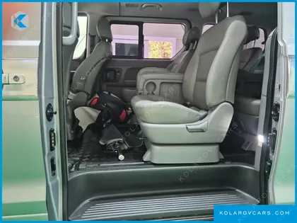 HYUNDAI STAREX 11-SEATER WAGON