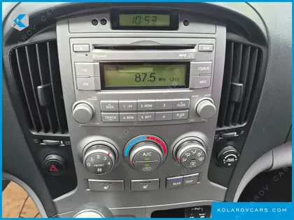 HYUNDAI STAREX 11-SEATER WAGON