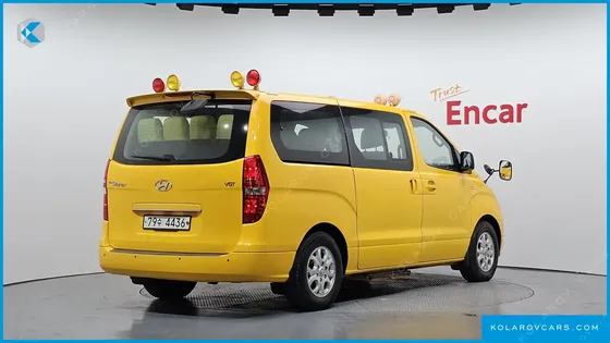 HYUNDAI STAREX GUARD CAR OF CHILDREN