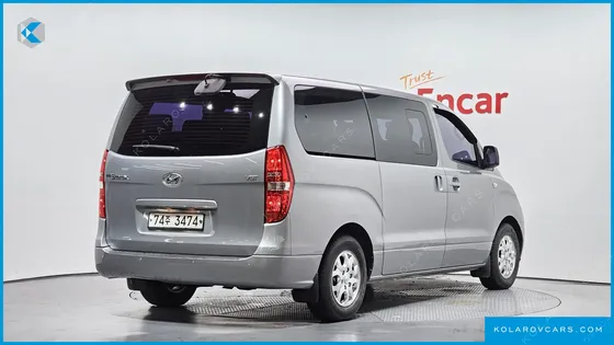 HYUNDAI STAREX 12-SEATER WAGON