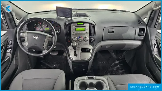 HYUNDAI STAREX 12-SEATER WAGON
