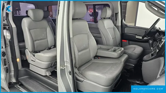 HYUNDAI STAREX 12-SEATER WAGON