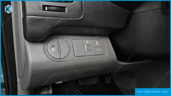 HYUNDAI STAREX 12-SEATER WAGON