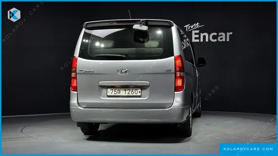 HYUNDAI STAREX 12-SEATER WAGON