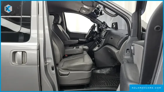 HYUNDAI STAREX 12-SEATER WAGON