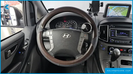 HYUNDAI STAREX 12-SEATER WAGON