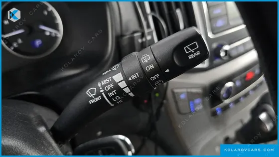 HYUNDAI STAREX 12-SEATER WAGON