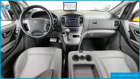 HYUNDAI STAREX GUARD CAR OF CHILDREN